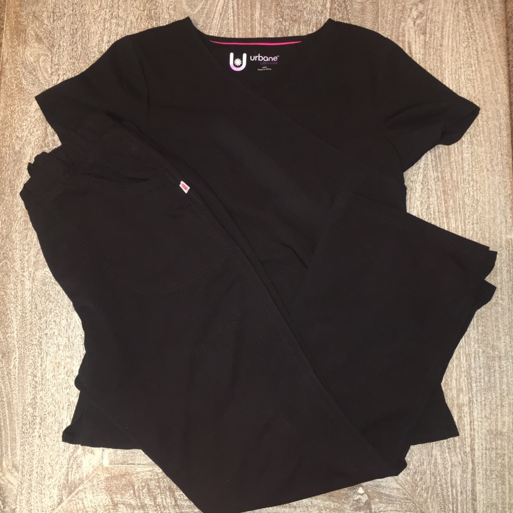 Urbane Ultimate Black Scrub Set